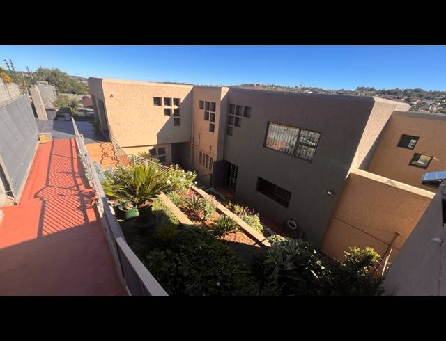 4 BEDROOM HOUSE FOR SALE IN BASSONIA